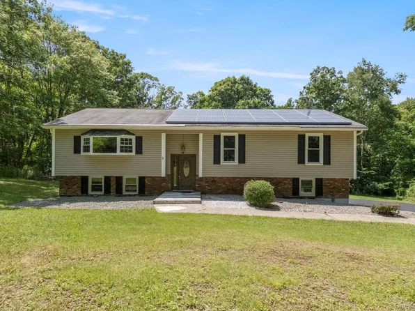 35 Penaluna Road, Monroe, NY 10950