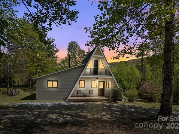 826 Shumont Rd, Black Mountain, NC 28711