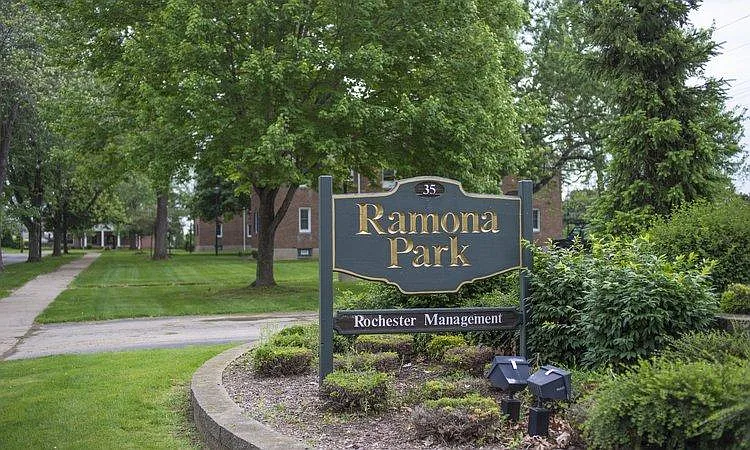 Ramona Park — Photo 14