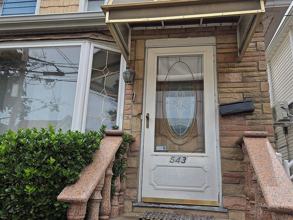 2nd image of 543 E 38th Street