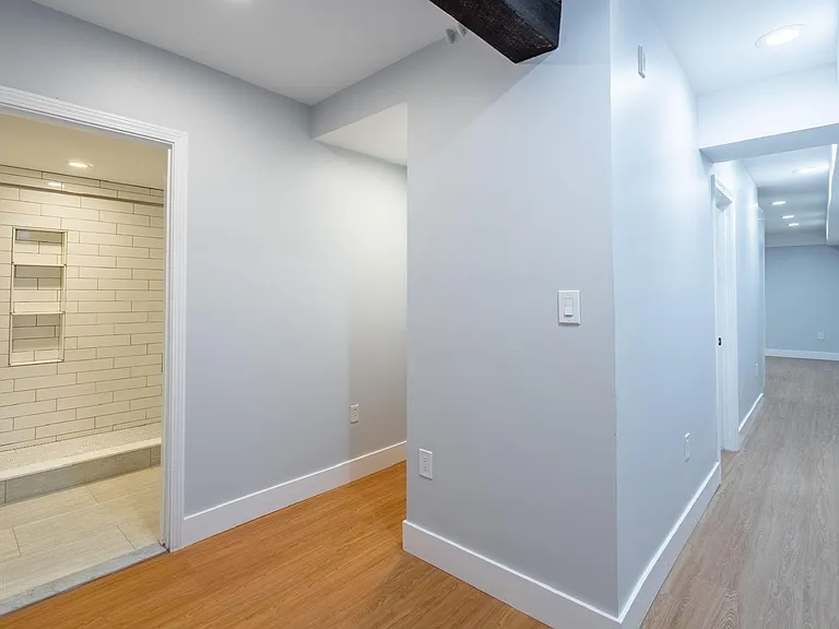 614 Columbus Ave — Photo 13