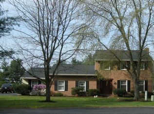 804 Mohawk Dr, Lancaster, PA 17601