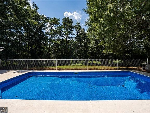 4th image of 575 Old Union Gin Rd