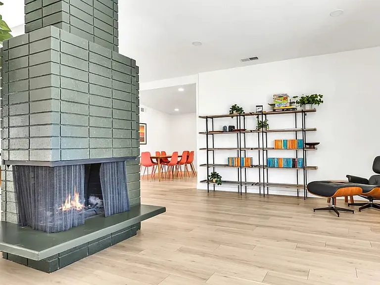 8712 Celery Ct — Photo 10