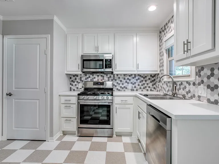 9208 San Fernando Way — Photo 5