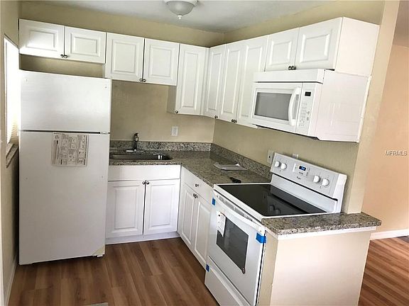 4th image of 4233 E Sandalwood Cir S