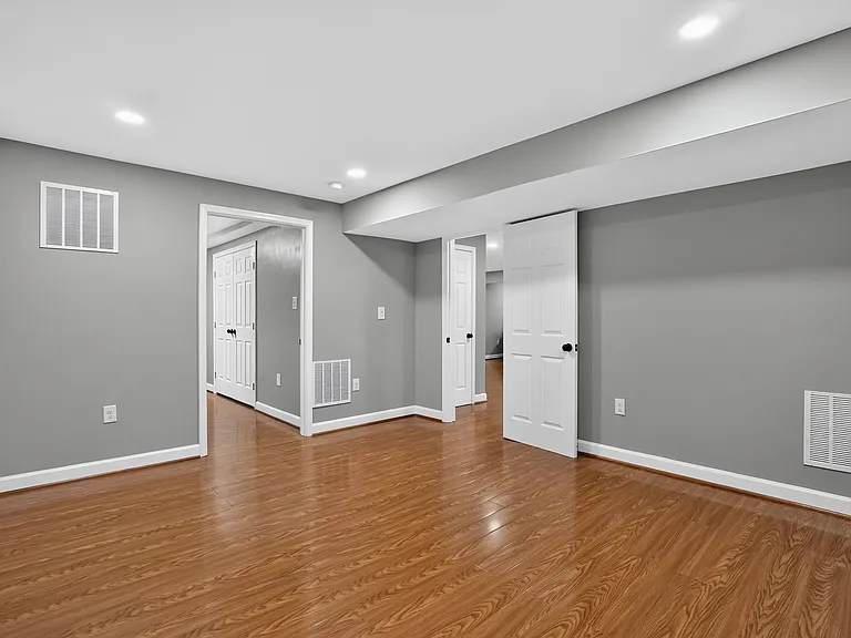 9226 Campfire Ct — Photo 11
