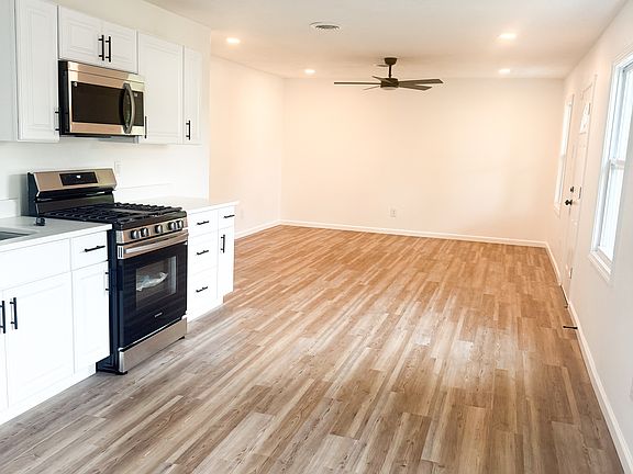 5th image of 4927 Diana Dr