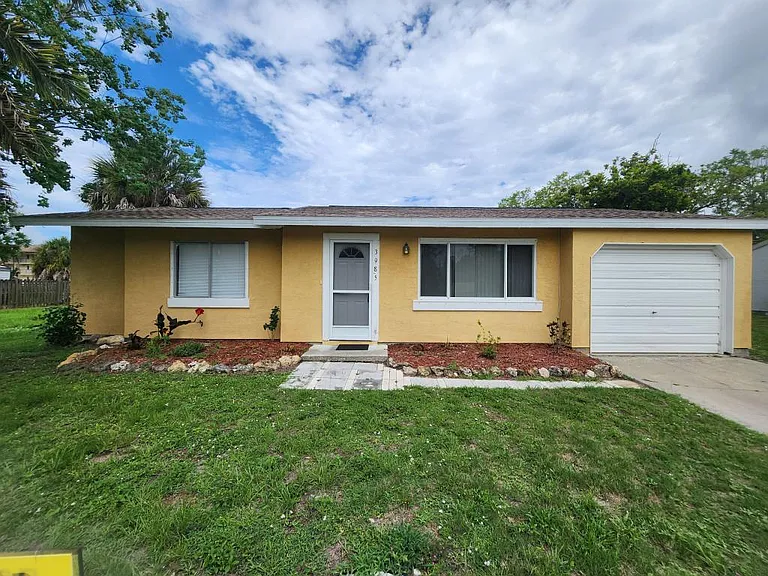 3985 Avanti Cir — Photo 1