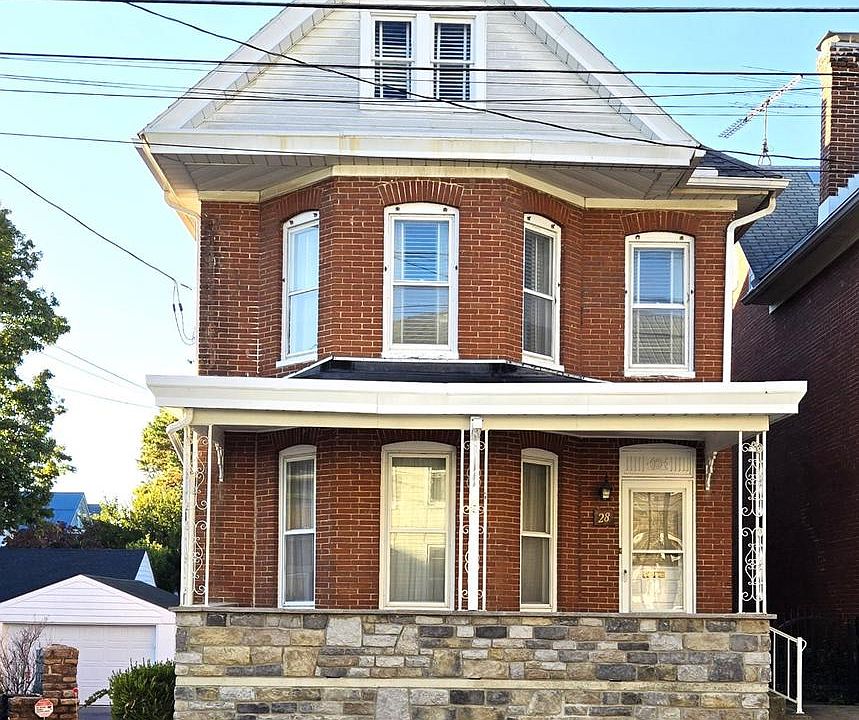 1st image of 28 S Grant St