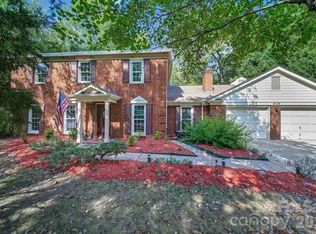 6134 Hickory Forest Dr, Charlotte, NC 28277