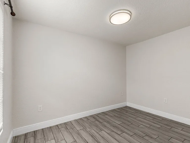3605 W Iowa Ave — Photo 16