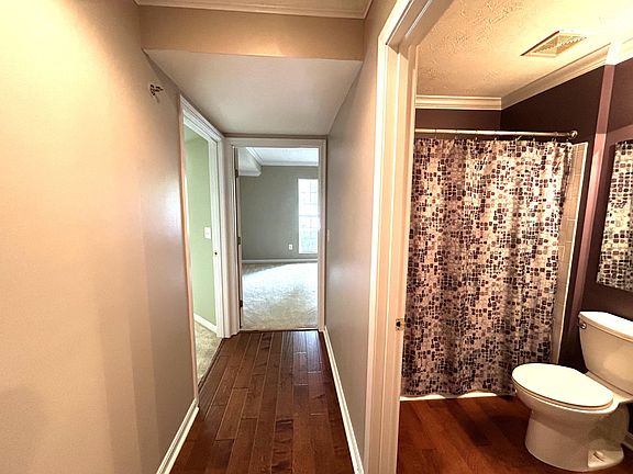 5th image of 1800 Ashley Ct APT 202