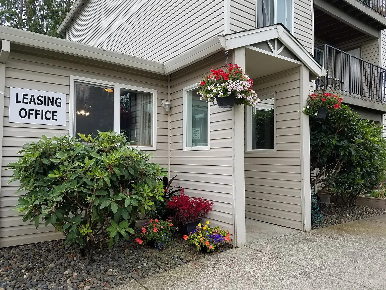 Halsey Heights — Photo 2