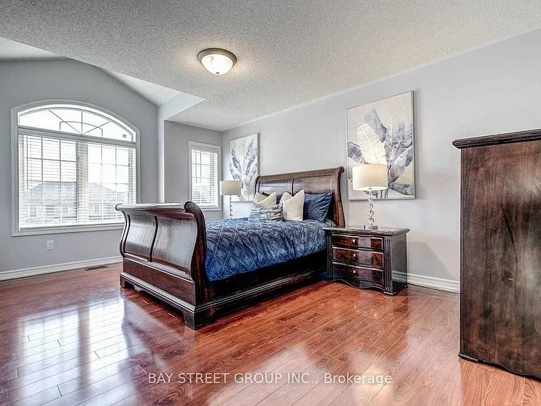 134 Ascalon Dr #UPPER — Photo 19