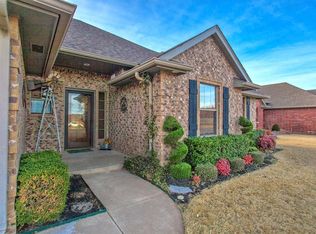 705 N Ponderosa Way, Mustang, OK 73064