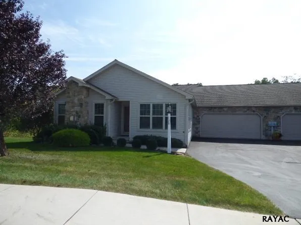125 Heather Glen Dr, Red Lion, PA 17356