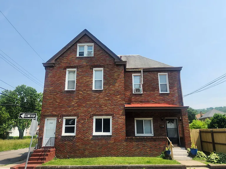 732 Idlewood Ave — Photo 1