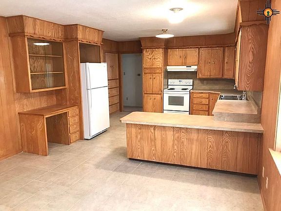 3rd image of 808 N 2nd St