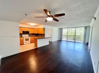 5260 NW 2nd Ave APT 202, Boca Raton, FL 33487