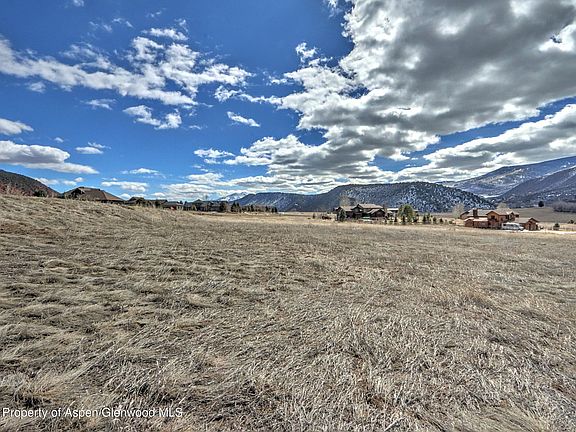 5th image of 169 Red Cliff Cir