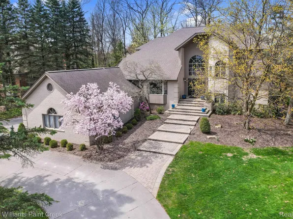 1865 Archers Pointe, Rochester Hills, MI 48306