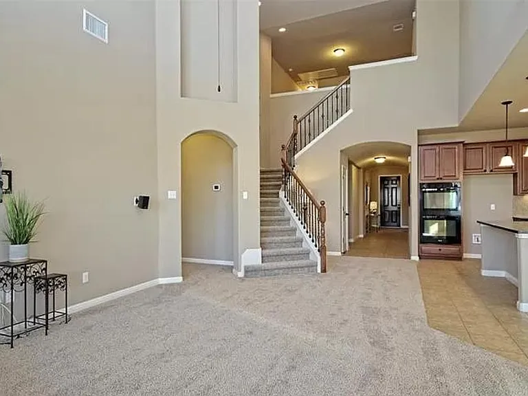 108 Lake Texana Ct — Photo 3