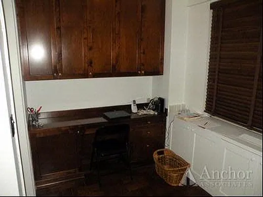 Rented by Anchor Associates | media 18