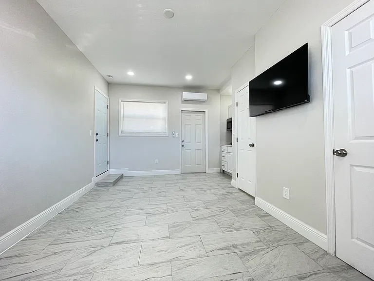 Palmyra Dr — Photo 2