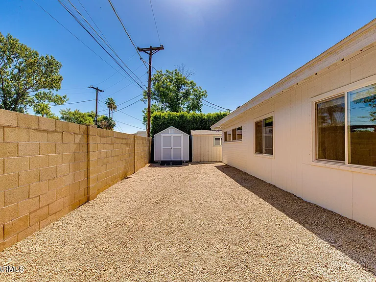 5002 E Mitchell Dr — Photo 35