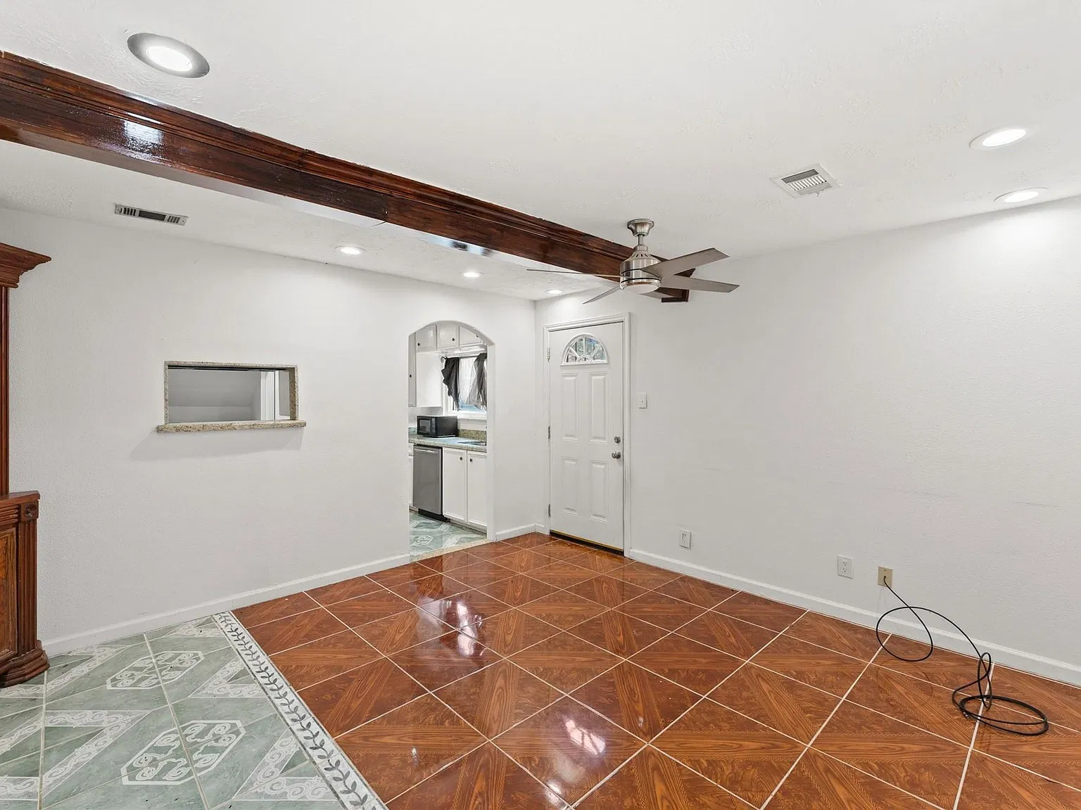 2 bed, 1.5 bath, $1,650 — Photo 4