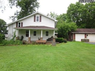 9398 Tallmadge Rd, Diamond, OH 44412