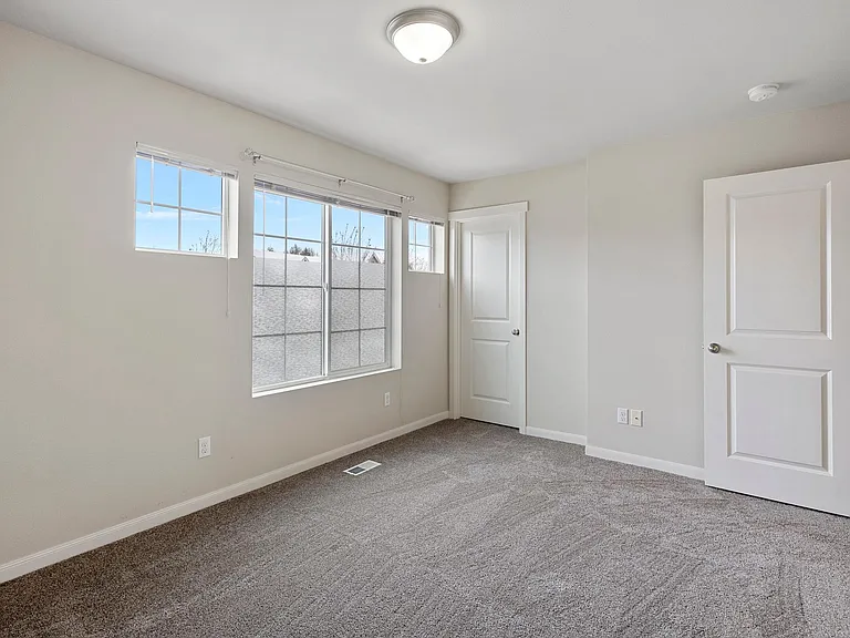 5463 Razor Peak Dr — Photo 23