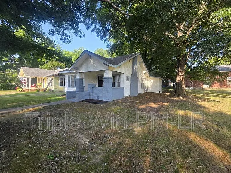 609 N Morrill St — Photo 5