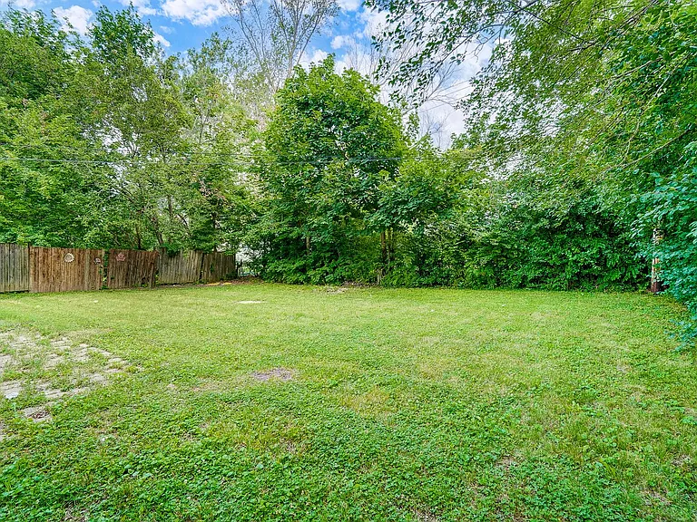4025 Haney Rd — Photo 27