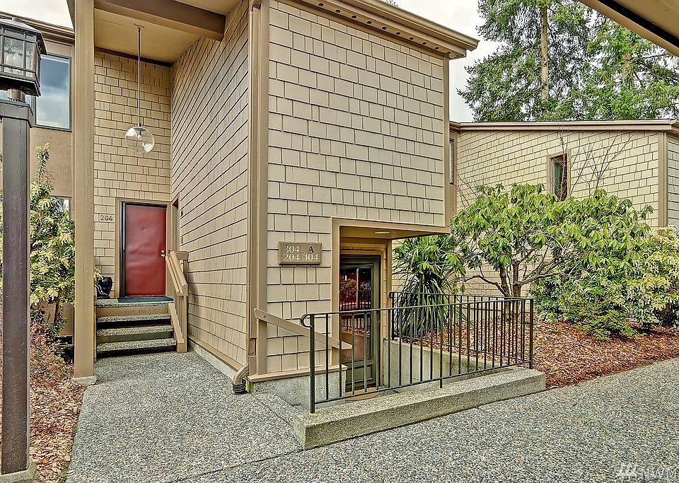 1st image of 13730 15th Ave NE APT A104
