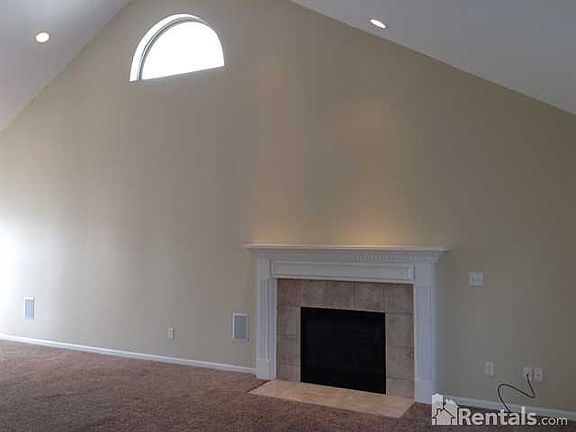 2nd image of 121 Waterstone Dr