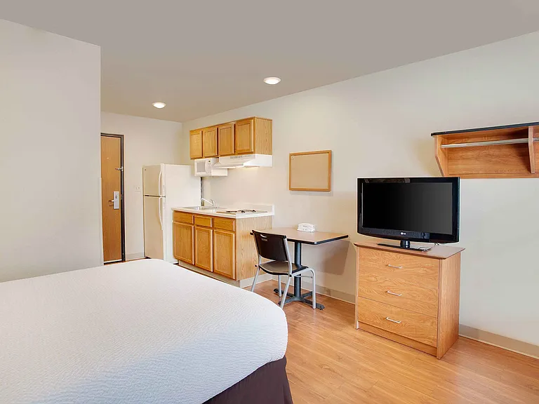 Studio Suite - 1 Full Bed