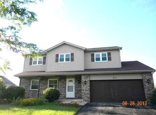 611 Otter Way, Oswego, IL 60543
