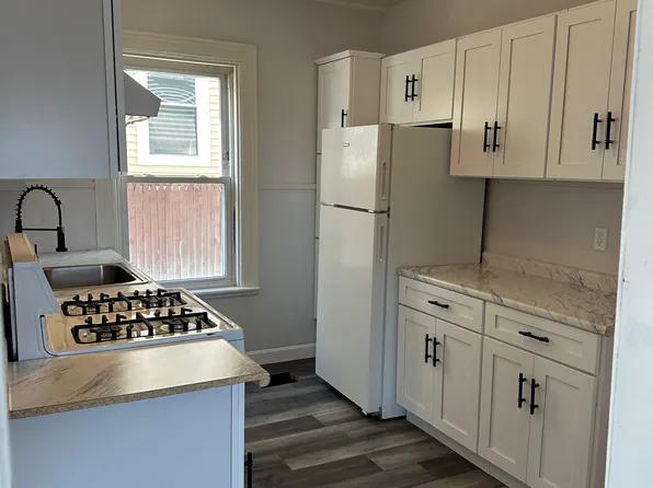 21 Read St, Fitchburg, MA 01420