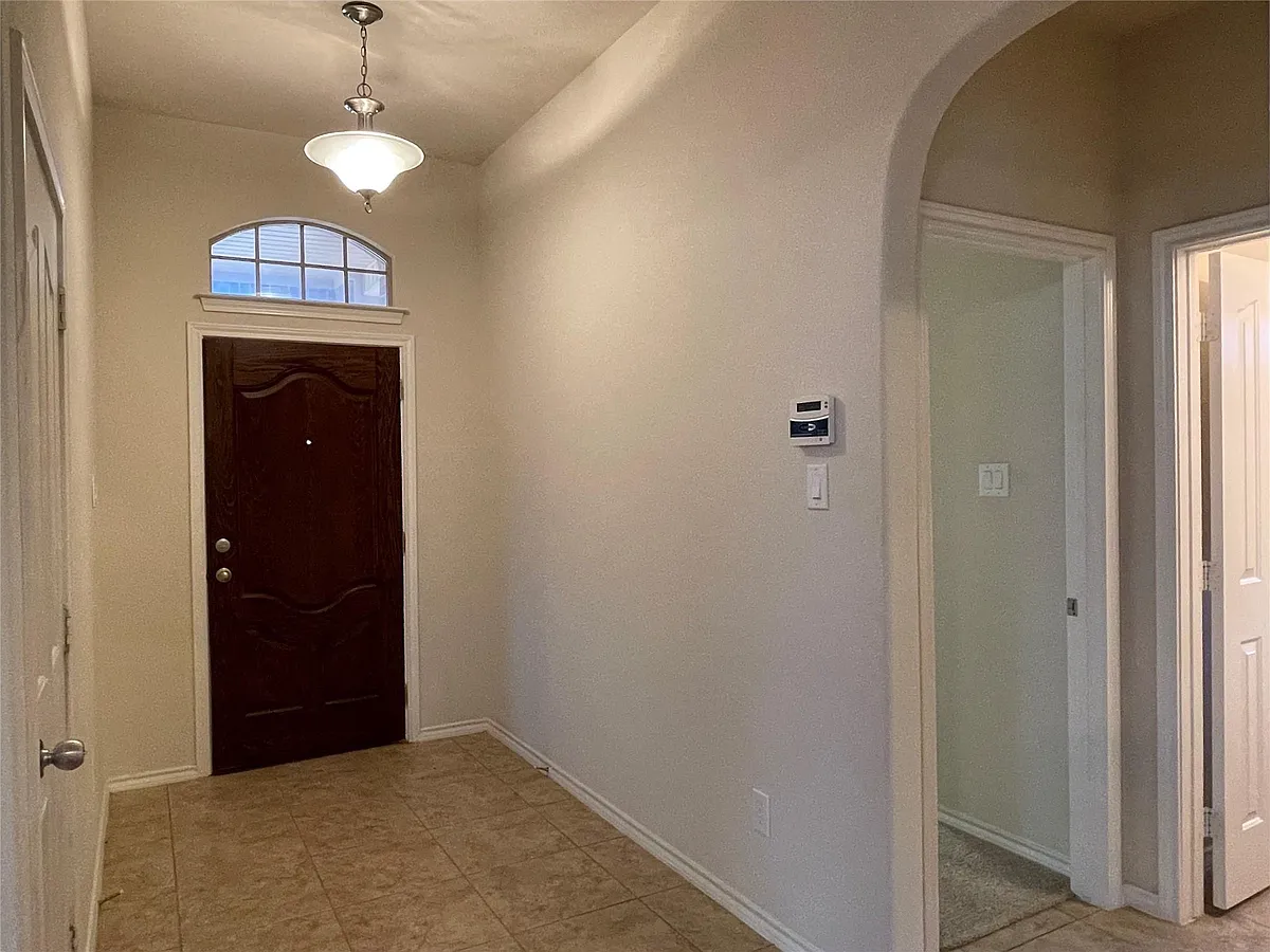 Building Photo - 1236 Woodbine Cliff Dr