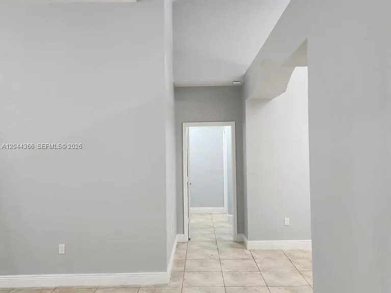 3187 SW 143rd Pl — Photo 5