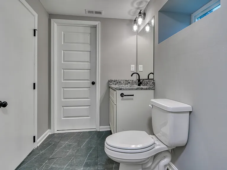 6722 Brentwood Ave #1B — Photo 13