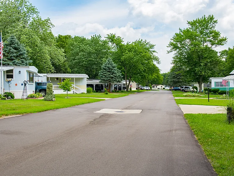 Hickory Hills Village — Photo 1