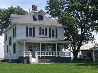 2658 N 1600 East Rd, Blue Mound, IL 62513