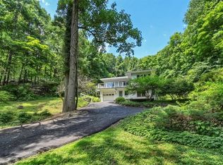 6 Woodlawn Dr, Cortlandt Manor, NY 10567