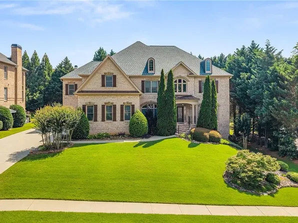 2122 Hunters Green Dr, Lawrenceville, GA 30043