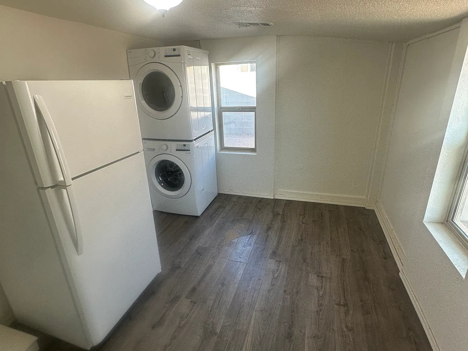 2 bed, 800 sqft, $1,095 — Photo 2