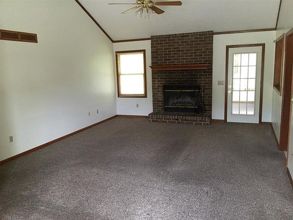 4th image of 1318 Goldenrod Cir