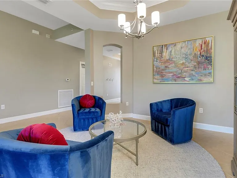 9208 Quartz Ln #102 — Photo 5